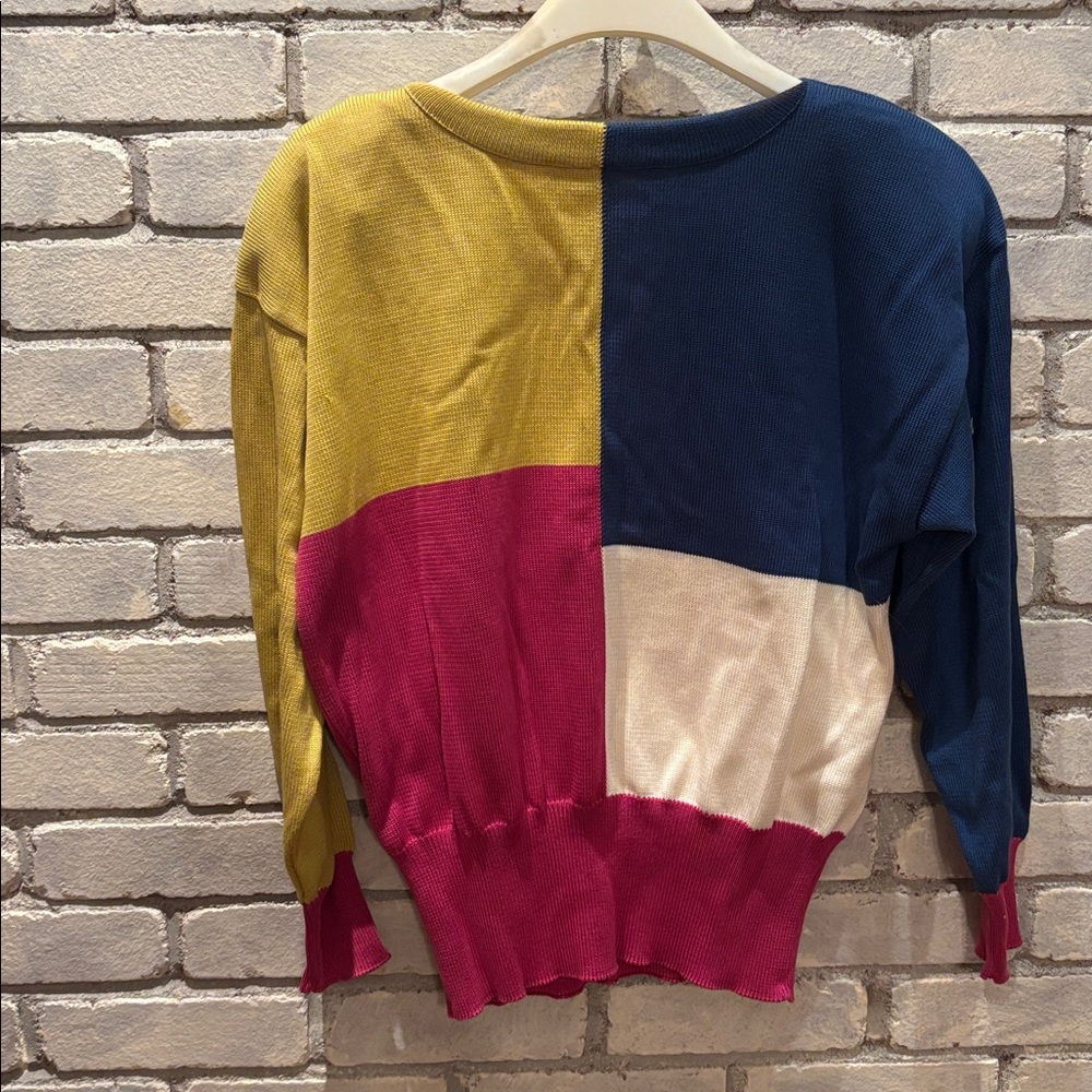 VINTAGE ESCADA SWEATER - Picture 4 of 4